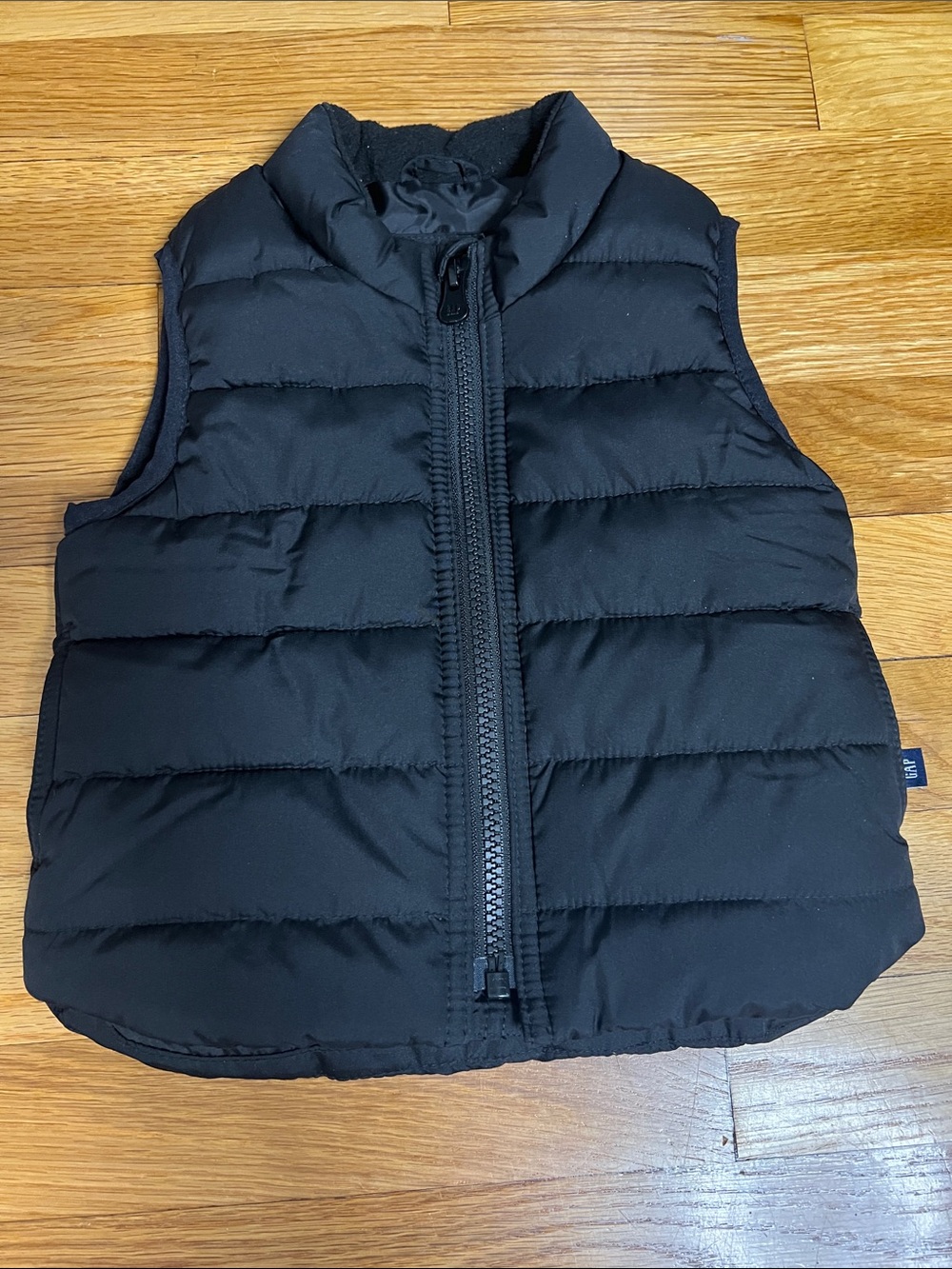 Kids black puffer vest